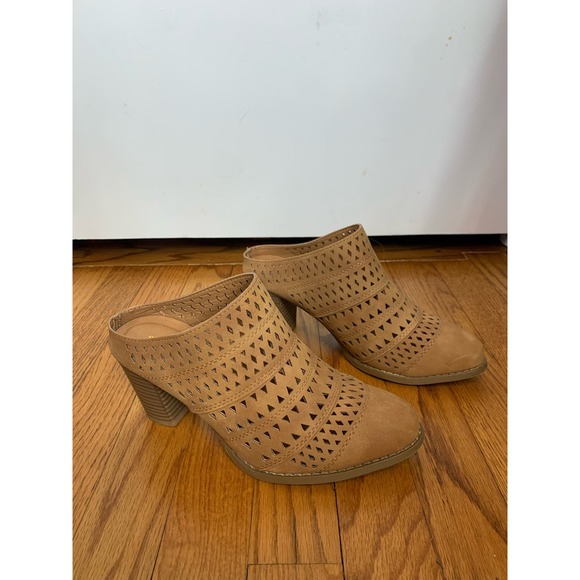 Cloudwalker Platform Heels Size 6 - Picture 5 of 7